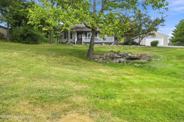 7406 Commonwealth Dr, Crestwood, KY 40014