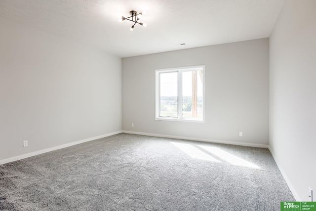 10907 S 102nd Street, Papillion, NE 68046