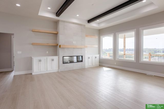 10907 S 102nd Street, Papillion, NE 68046