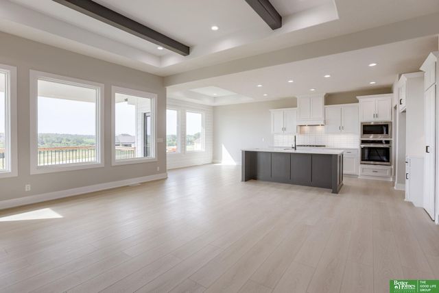 10907 S 102nd Street, Papillion, NE 68046