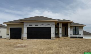 10907 S 102nd Street, Papillion, NE 68046