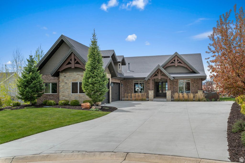 Image 1 of property listing at 3295 E LINDSAY SPRING CIR, Heber City, UT 84032