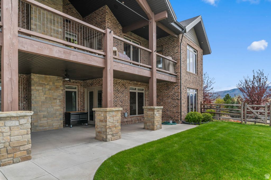 Image 11 of property listing at 3295 E LINDSAY SPRING CIR, Heber City, UT 84032