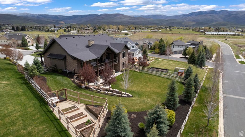 Image 16 of property listing at 3295 E LINDSAY SPRING CIR, Heber City, UT 84032