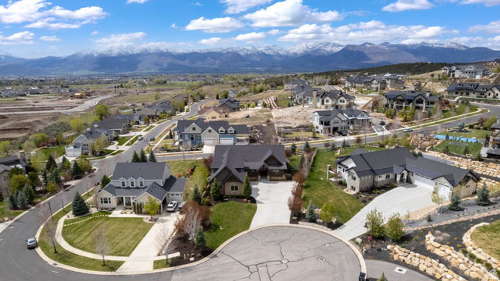 Image 17 of property listing at 3295 E LINDSAY SPRING CIR, Heber City, UT 84032