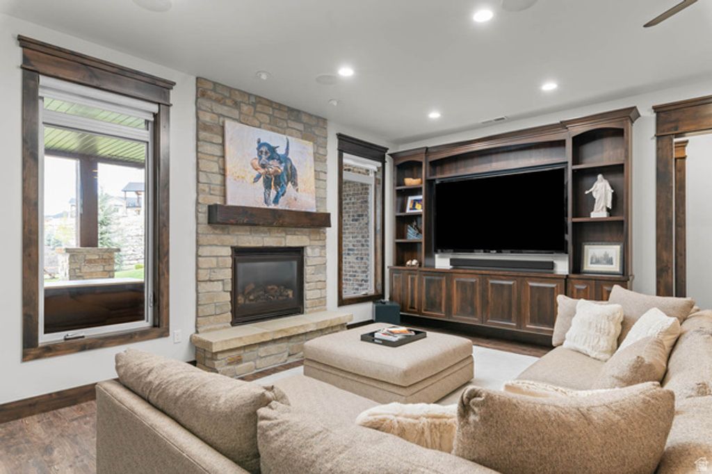 Image 22 of property listing at 3295 E LINDSAY SPRING CIR, Heber City, UT 84032