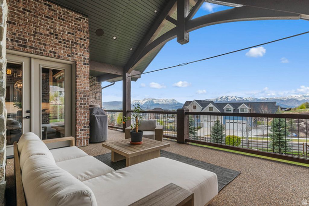 Image 10 of property listing at 3295 E LINDSAY SPRING CIR, Heber City, UT 84032