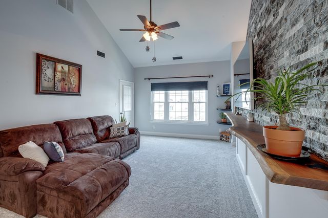 302 QUAIL RD, Marlton, NJ 08053
