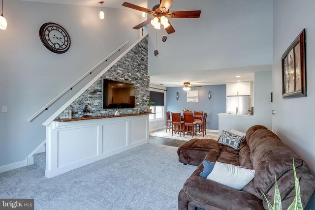 302 QUAIL RD, Marlton, NJ 08053