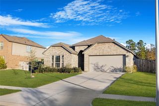 19111 Pinewood Grove Trail, New Caney, TX 77357