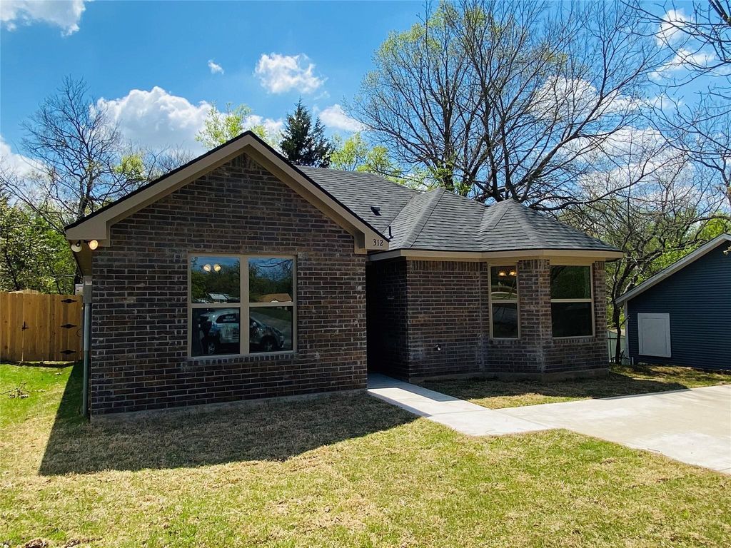312 W Heron Street, Denison, TX 75020
