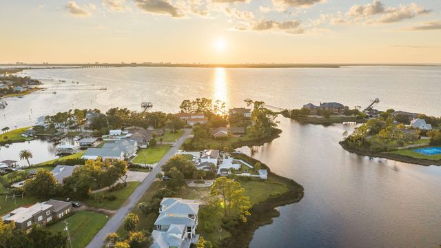 3046 W 30Th Court, Panama City, FL 32405