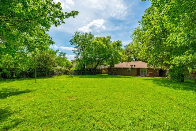 1115 Indian Creek Trail, Dallas, TX 75241