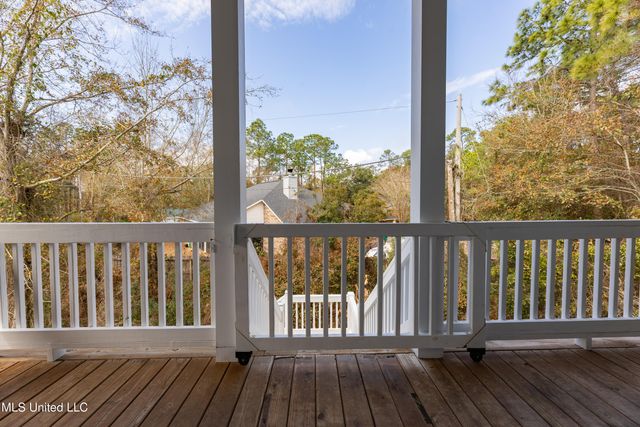 565 Royal Oak Drive, Pass Christian, MS 39571