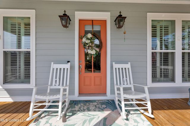 565 Royal Oak Drive, Pass Christian, MS 39571
