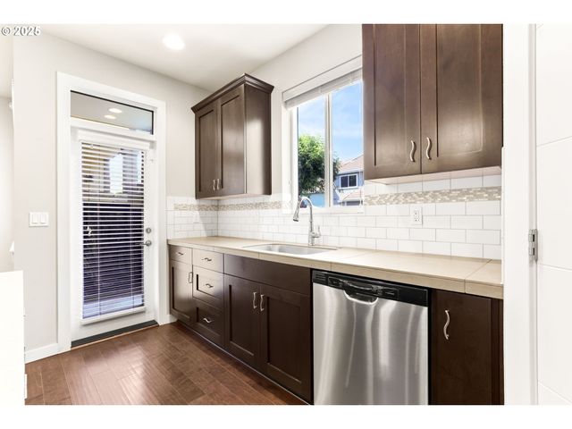 782 Nw Pebblestone Ln, Beaverton, OR 97006