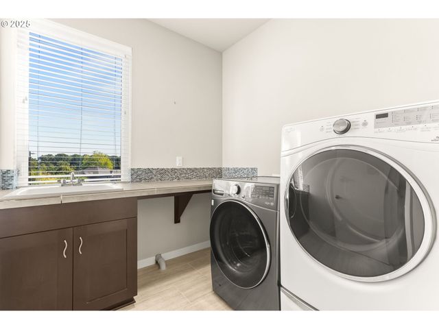 782 Nw Pebblestone Ln, Beaverton, OR 97006