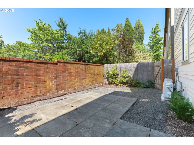 782 Nw Pebblestone Ln, Beaverton, OR 97006