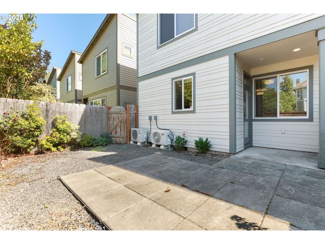 782 Nw Pebblestone Ln, Beaverton, OR 97006