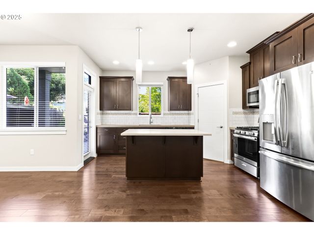 782 Nw Pebblestone Ln, Beaverton, OR 97006