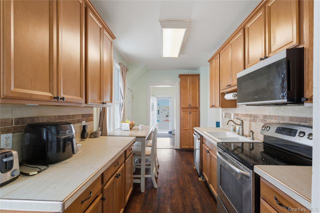 176 Depew Street, Peekskill, NY 10566