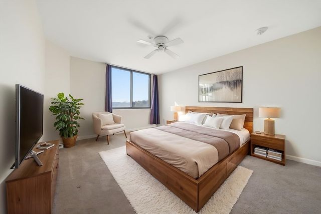 77 Adams St 611, Quincy, MA 02169