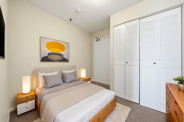 77 Adams St 611, Quincy, MA 02169