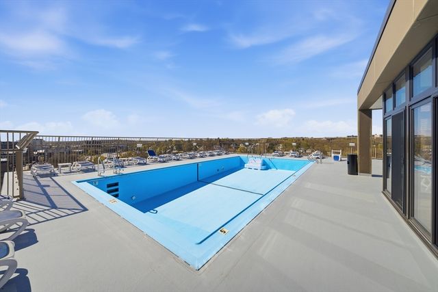 77 Adams St 611, Quincy, MA 02169