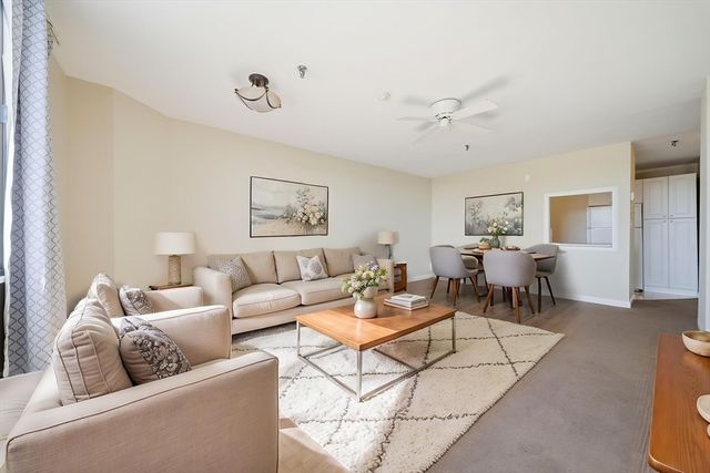 77 Adams St 611, Quincy, MA 02169