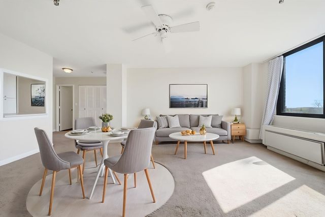 77 Adams St 611, Quincy, MA 02169