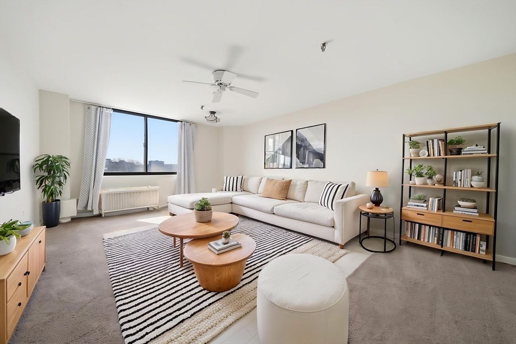 77 Adams St 611, Quincy, MA 02169