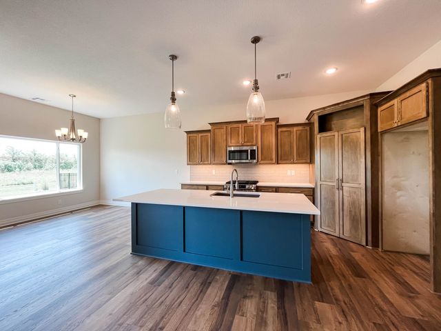 1631 N Forestview Ct, Wichita, KS 67235