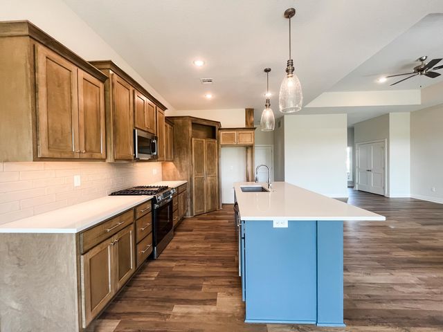 1631 N Forestview Ct, Wichita, KS 67235