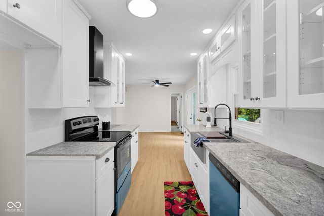 3025 Lucas Way, Columbus, IN 47203