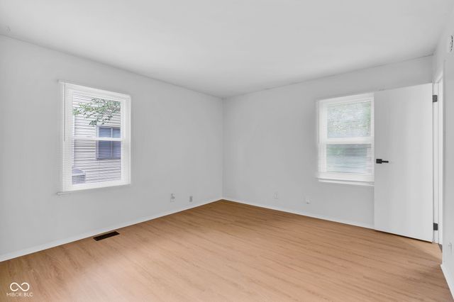 3025 Lucas Way, Columbus, IN 47203