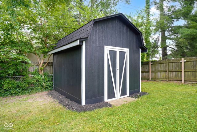 3025 Lucas Way, Columbus, IN 47203