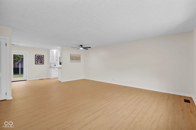 3025 Lucas Way, Columbus, IN 47203