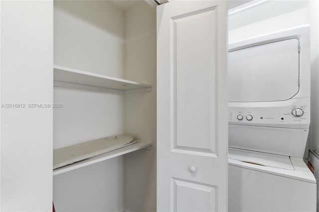 830 SE 14th Street, Fort Lauderdale, FL 33316