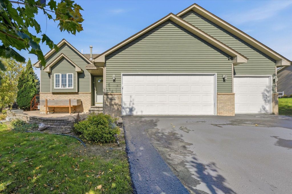 13732 Widgeon Lane, Rogers, MN 55374
