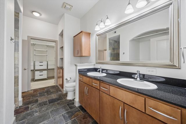 1901 Post Oak Boulevard 2215, Houston, TX 77056