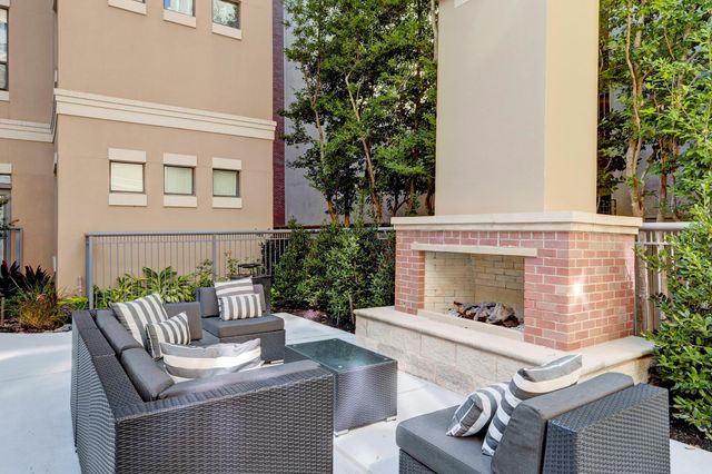 1901 Post Oak Boulevard 2215, Houston, TX 77056