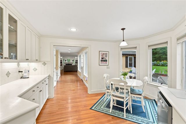 142 Ferry Road, Bristol, RI 02809