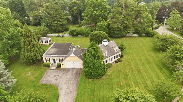142 Ferry Road, Bristol, RI 02809