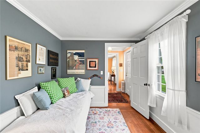 142 Ferry Road, Bristol, RI 02809