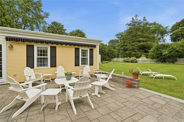142 Ferry Road, Bristol, RI 02809