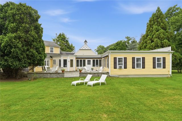 142 Ferry Road, Bristol, RI 02809