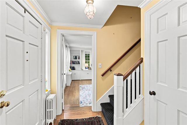 142 Ferry Road, Bristol, RI 02809