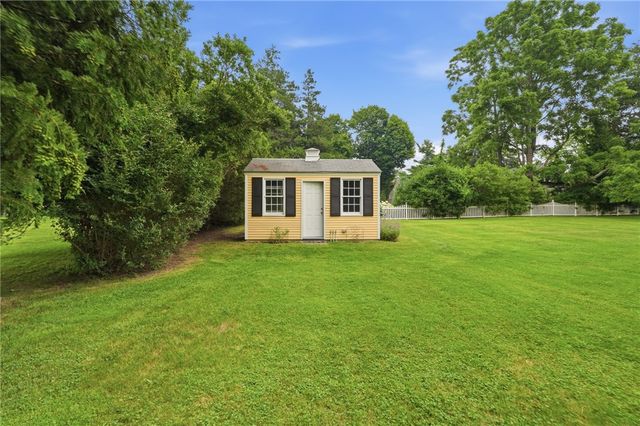 142 Ferry Road, Bristol, RI 02809
