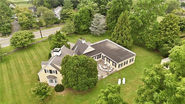142 Ferry Road, Bristol, RI 02809