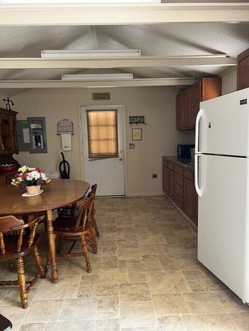 450 Shrilda Ln., Jackson, KY 41339